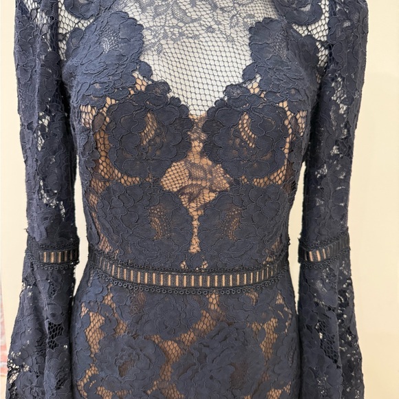 Tadashi Shoji Bishop Sleeve Navy Lace Long Sleeve Cocktail Dress - Picture 4 of 7